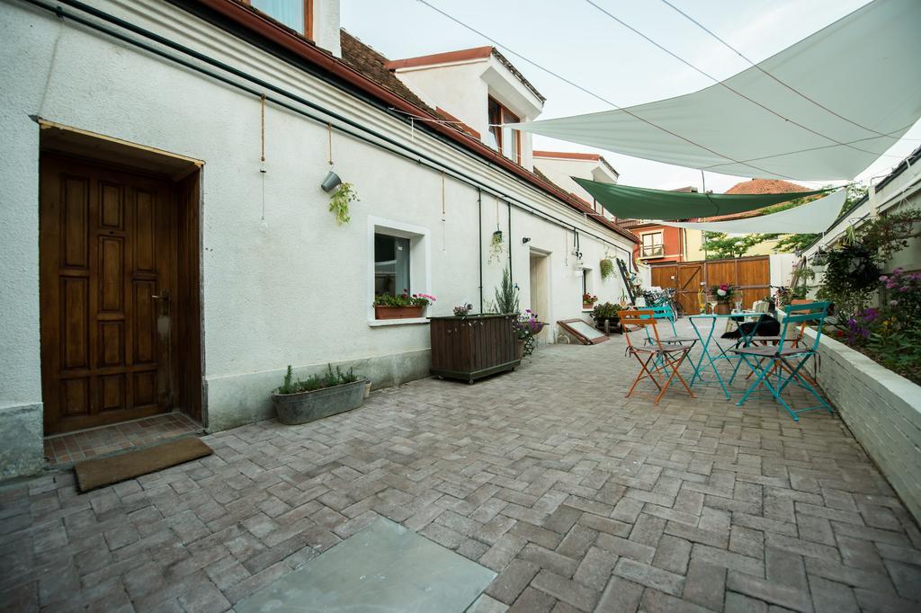 Bike House - 250-Year-Old Restored House In A Quiet Area Брашов Екстер'єр фото